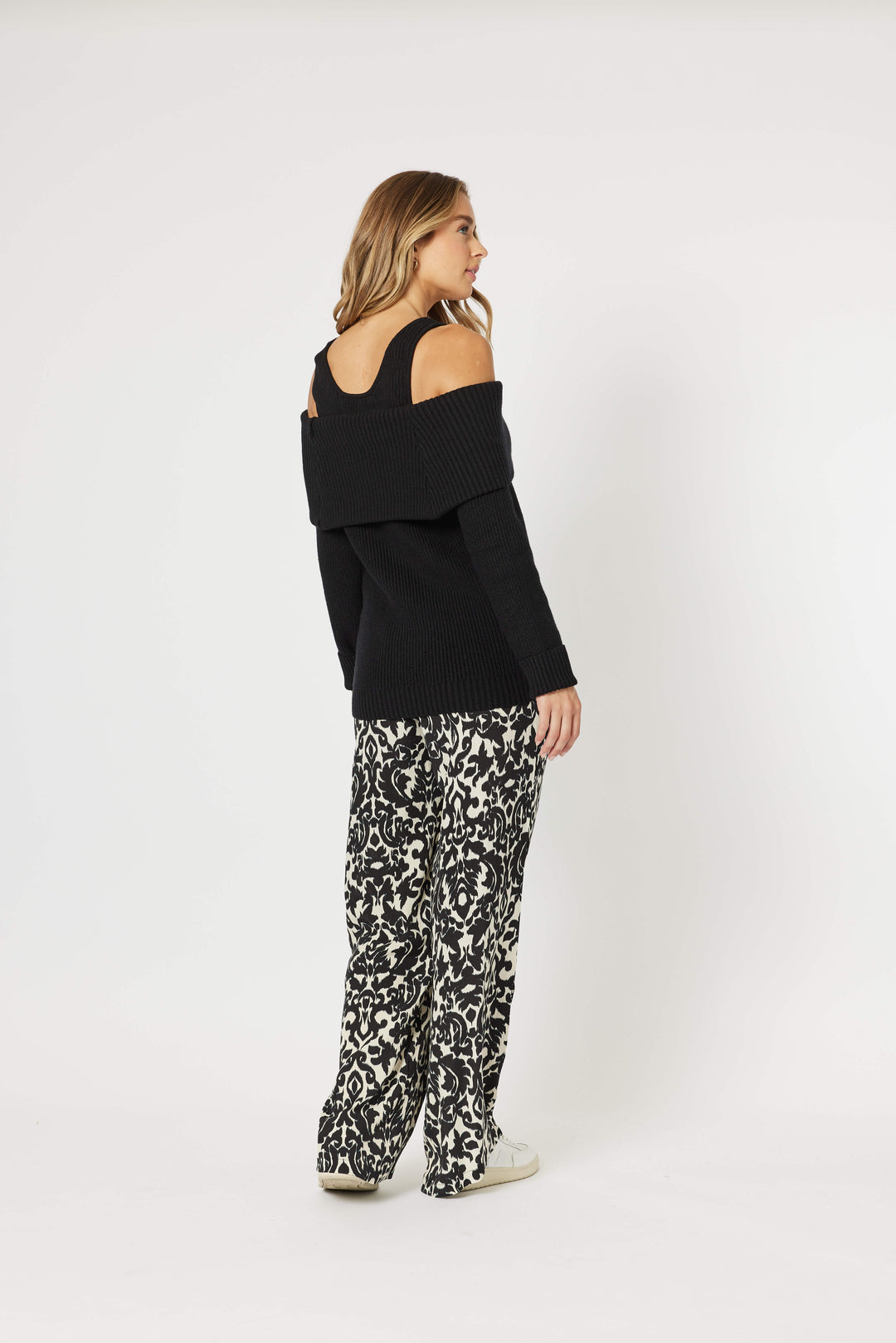 Charlotte Off the Shoulder Knit Size M