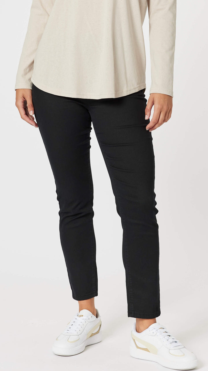 Chicago Slim Leg Jean - Black