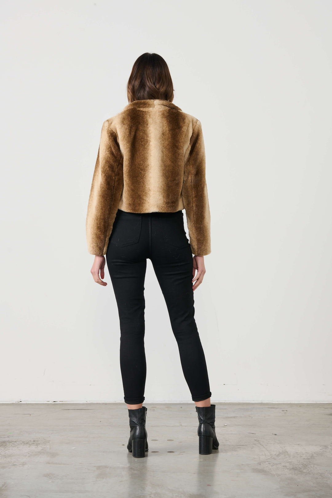 Crop Gradient Colour Faux Fur Jacket - Grey