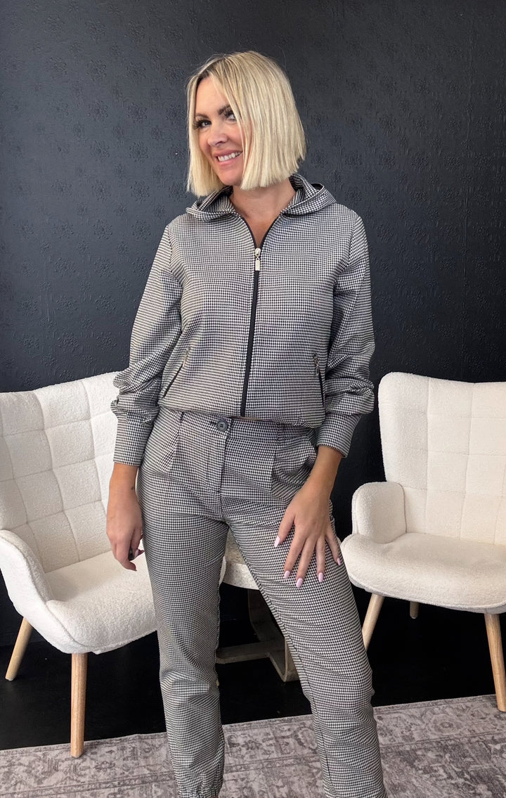 Schwarz Hood Jacket - Houndstooth