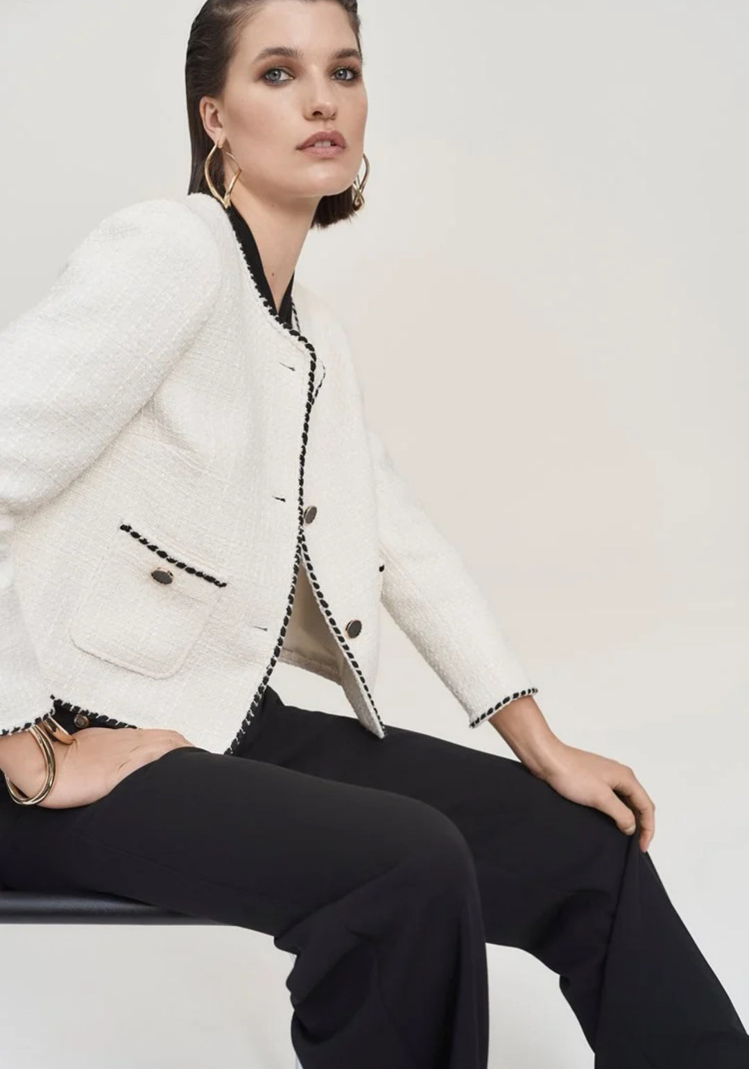 Queen of Scots  Bouclé Jacket With Contrast - Cream 243911 Size 8