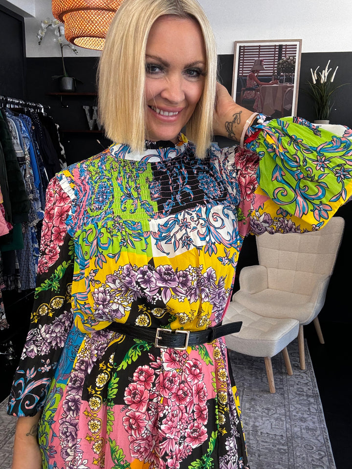 Living The Dolce Vita Knee Length -  Cooper Size S