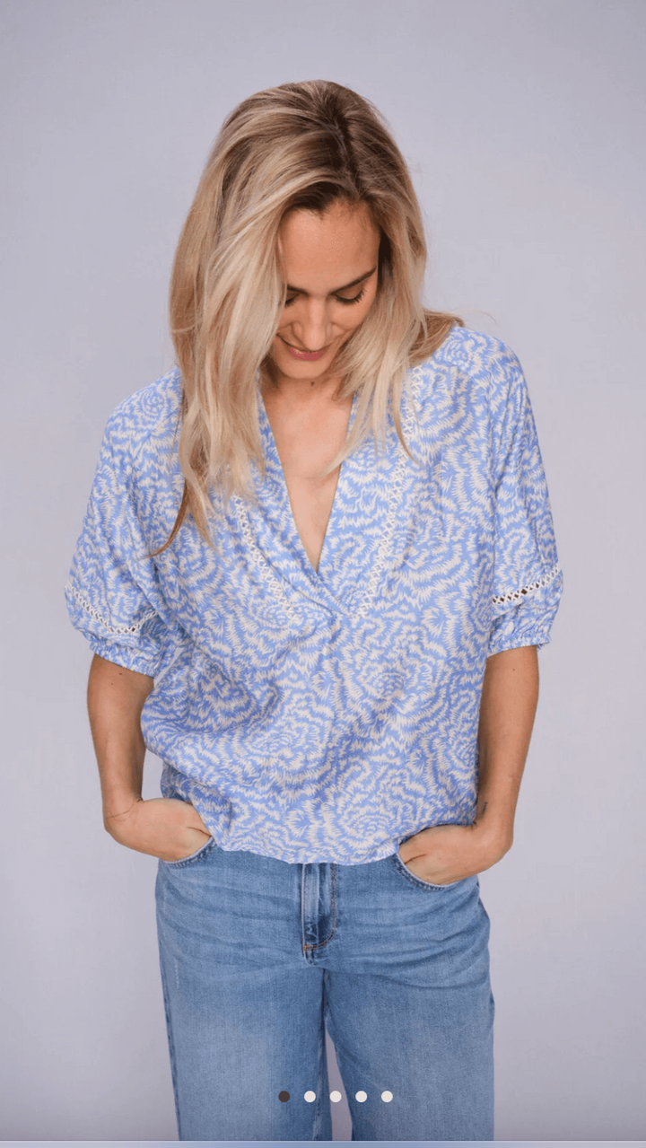 Aleyna Saku Blouse
