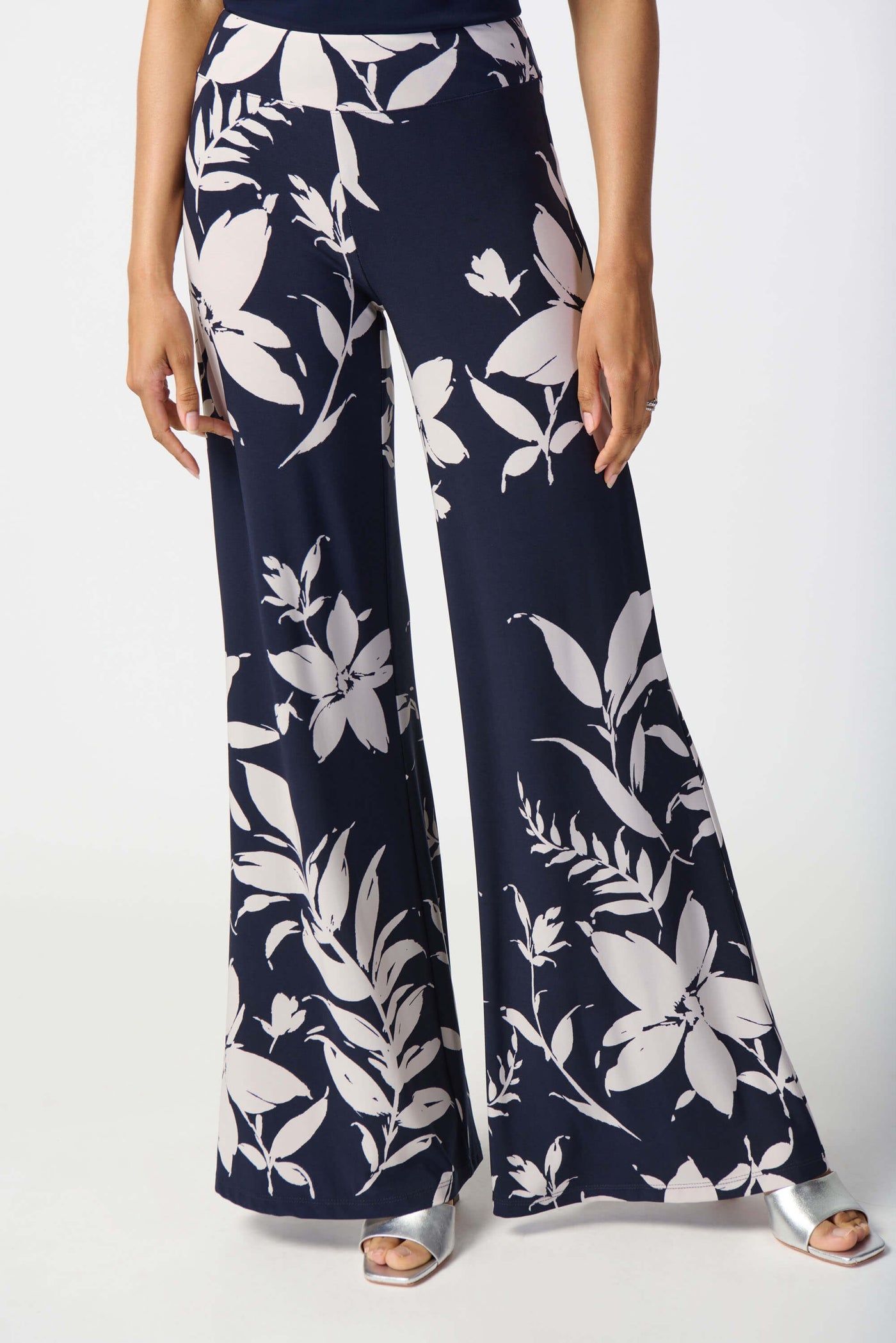 Floral Print Pull On Pant 241199