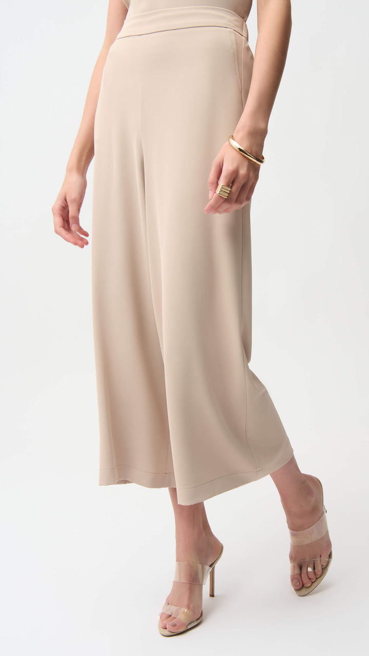 La Vie Pull-On Culotte Pants in Parchment & Navy 261121