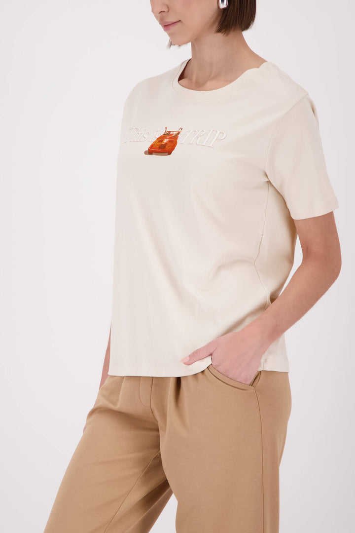 Cream convertible T-shirt, crew neck, orange graphic logo on chest