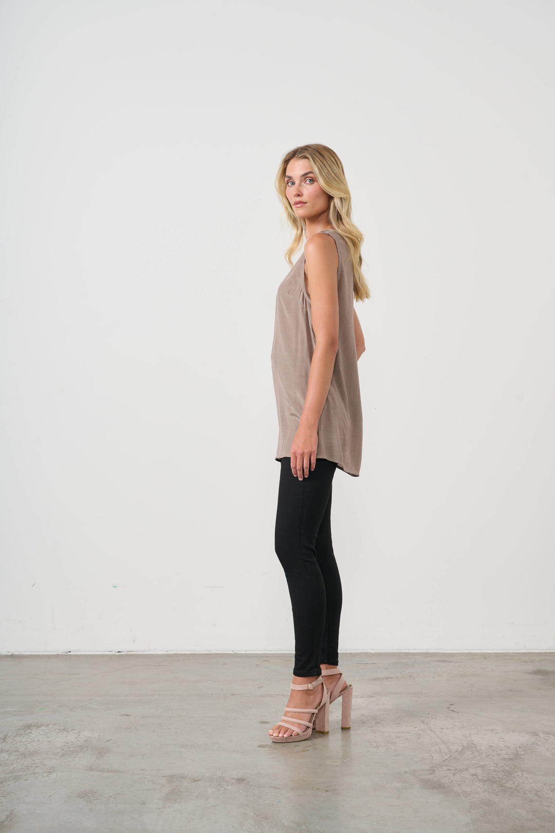 V Neck Tank Top mushroom
