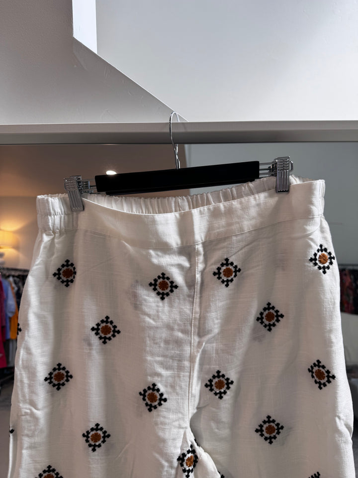 Well Crafted Pant -  Embroided Linen