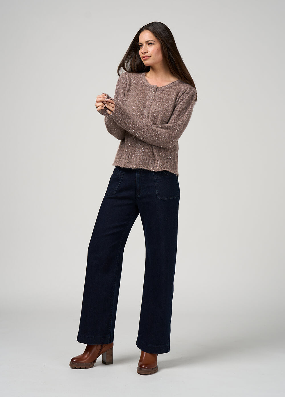 Ritz Cardi - Walnut